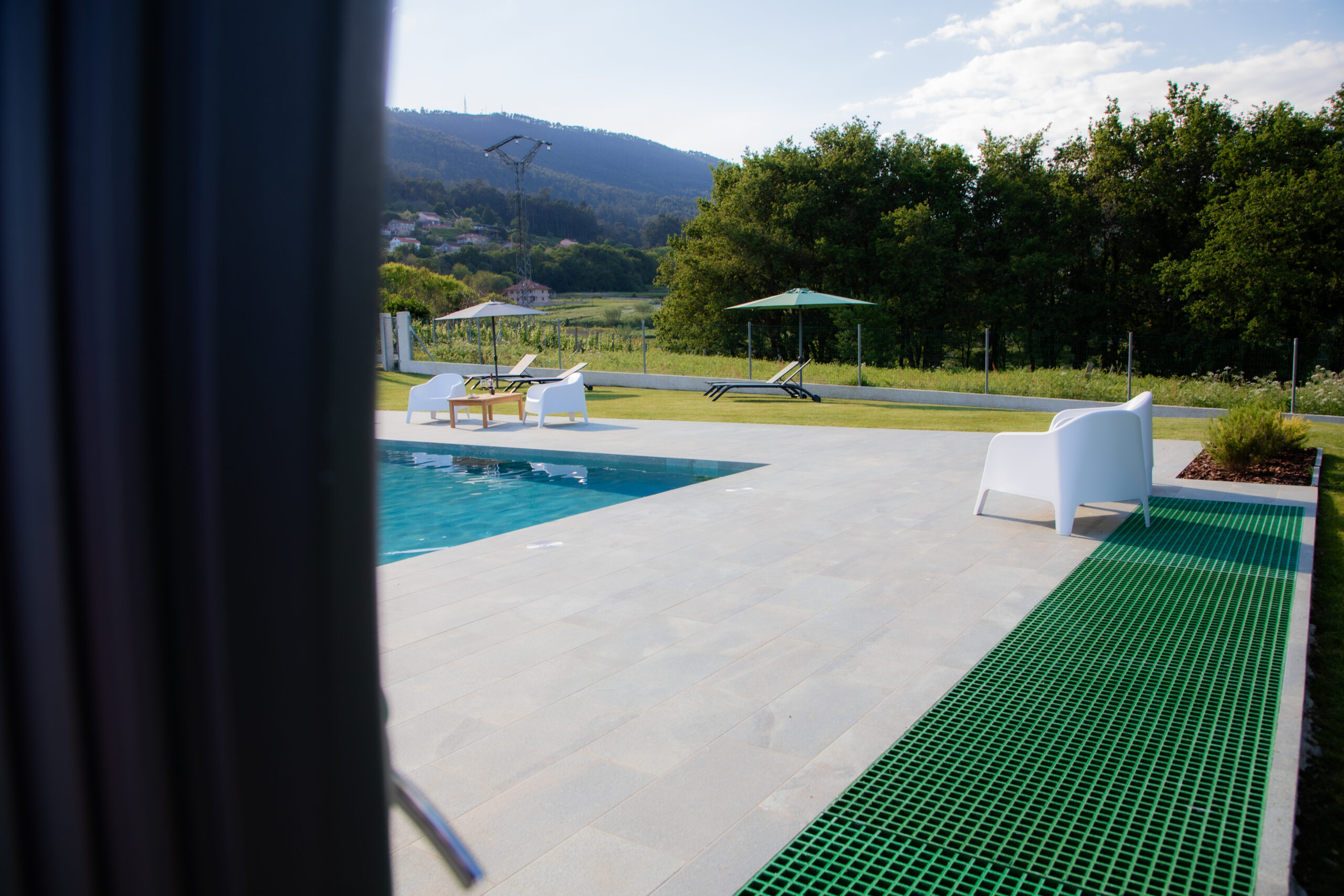 exterior-piscina-alta-93