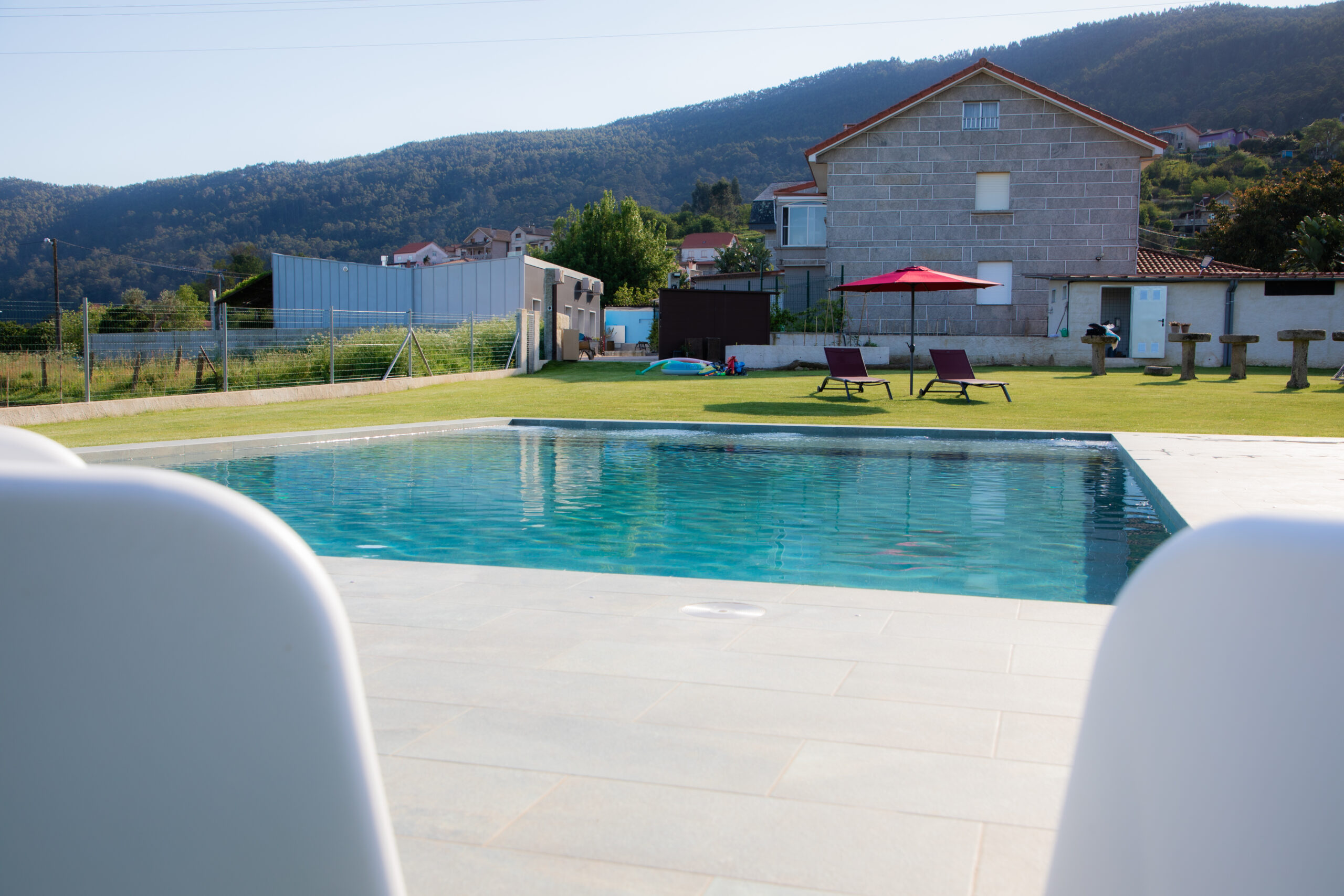 exterior-piscina-alta-94