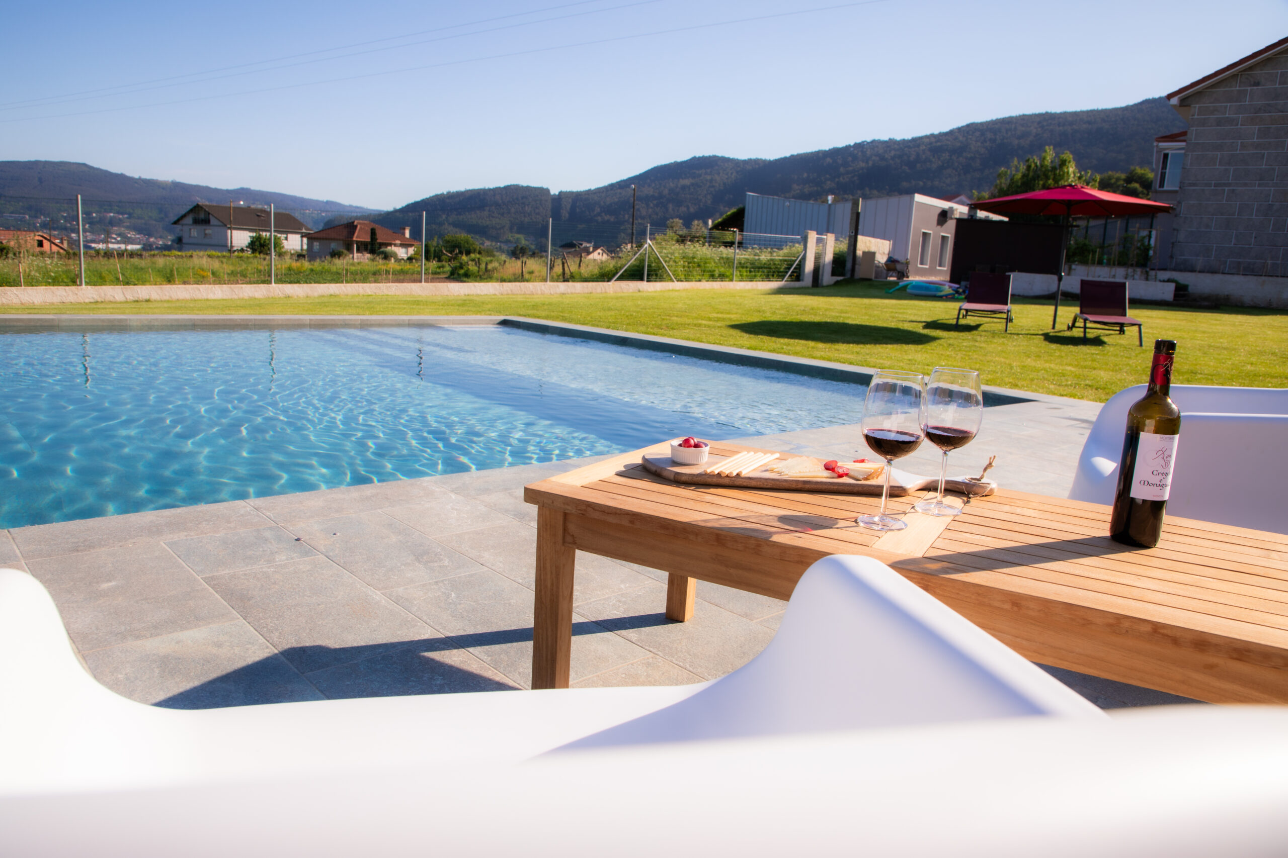 exterior-piscina-alta-97